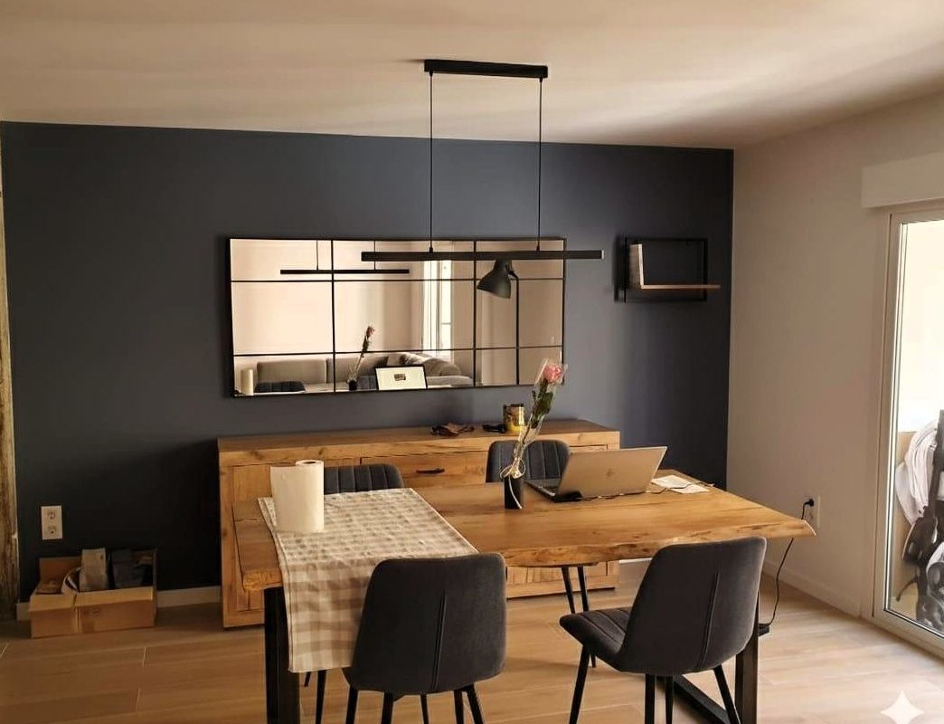 Reforma de comedor con diseño moderno y acabados interiores