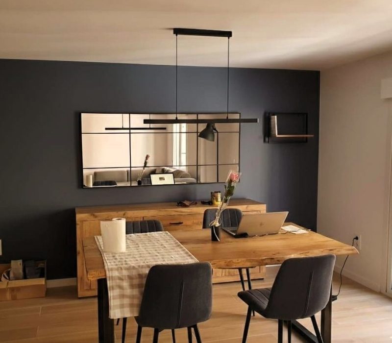 Reforma de comedor con diseño moderno y acabados interiores